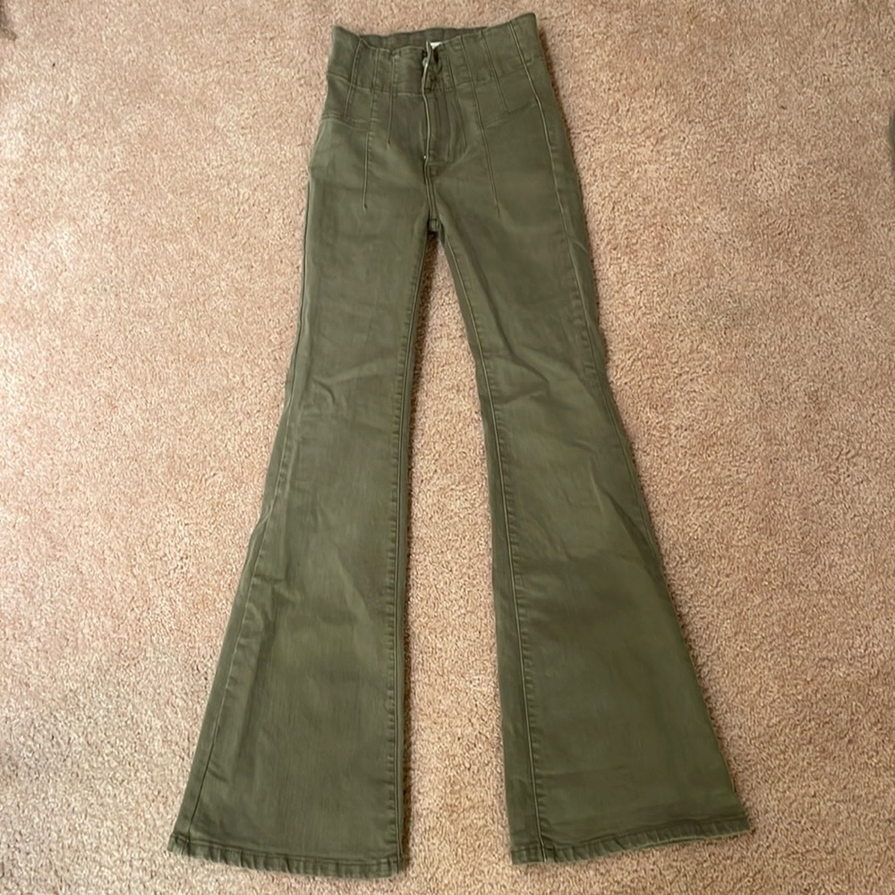 Free people light olive green stretch jeans